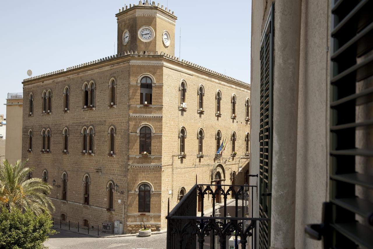 Il Portico Dei Normanni Acomodação com café da manhã Butera Exterior foto